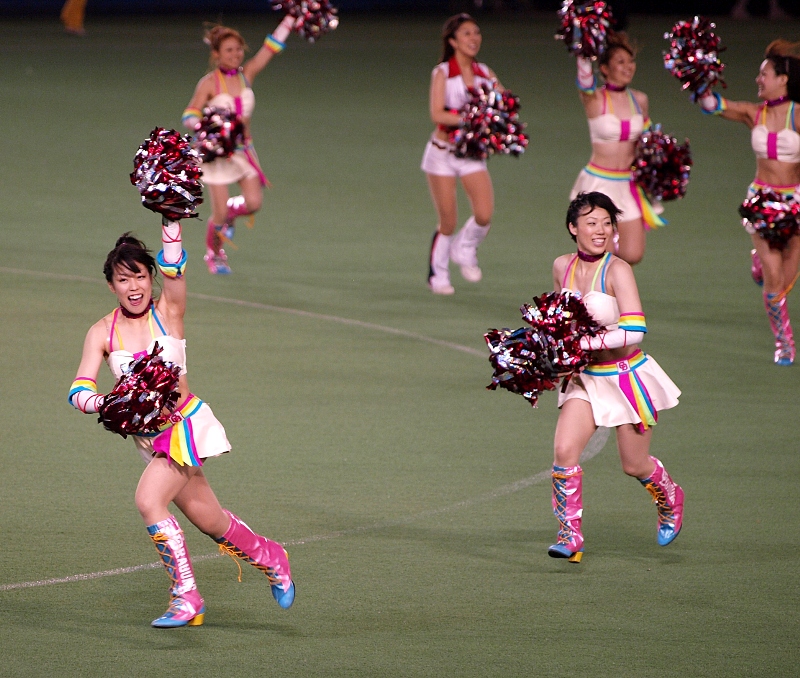 Dragons cheerleaders rush the field 