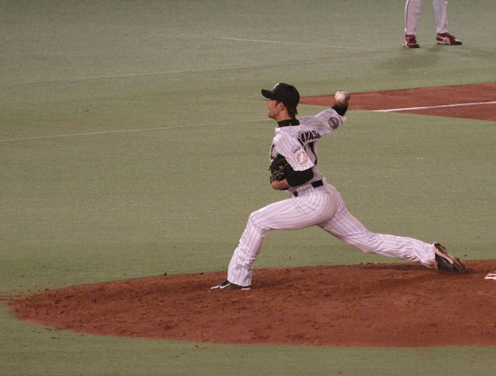610_kobayashi Kobayashi comes out of the pen again