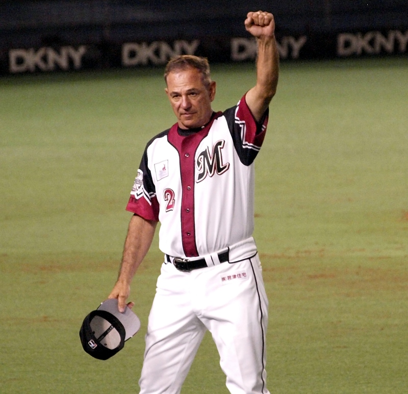 611_bobby General Valentine of the Fighting Lotte Marines