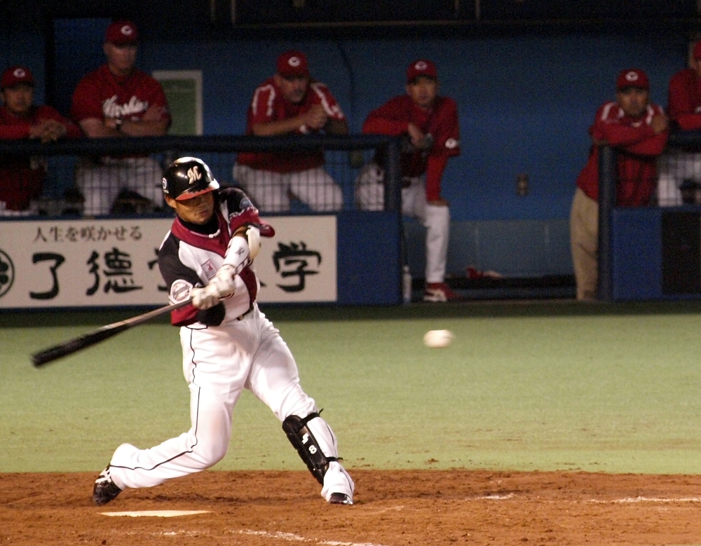 611_imae3 Imae pounces on another pitch