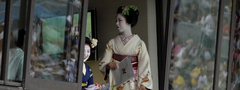 The Maiko were back, and they DO love Marines!