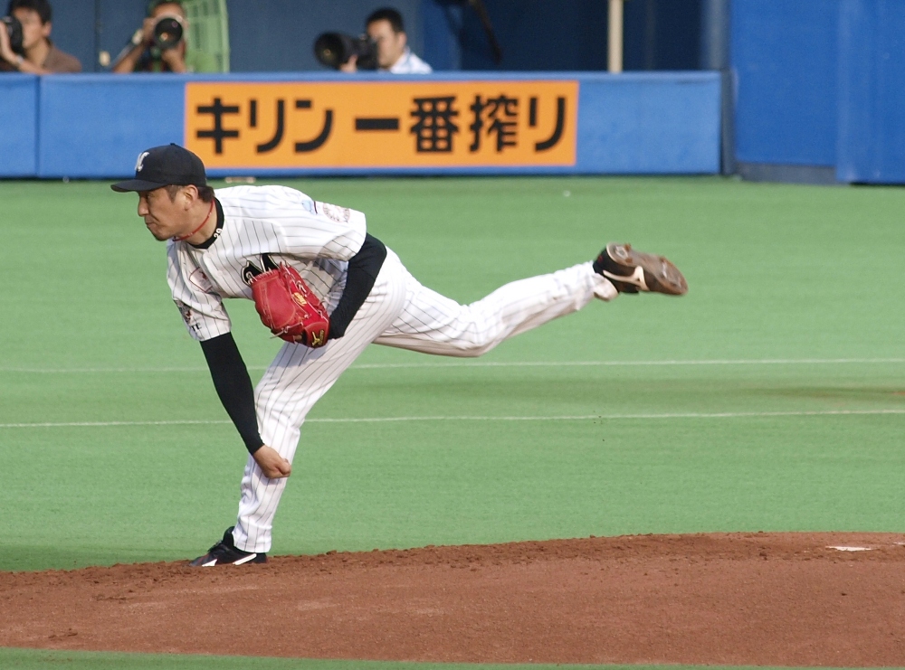 Ono starts strong versus Orix