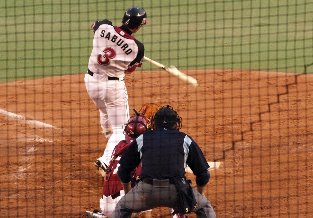 Saburo ties the game with a timely hit in the third