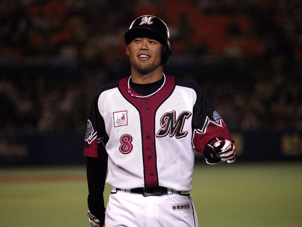 909_imae Imae gives a timely smile after a timely 2-base hit
